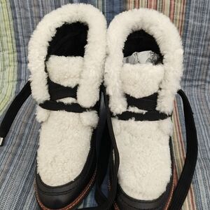 Women's Black and White Winter Boots